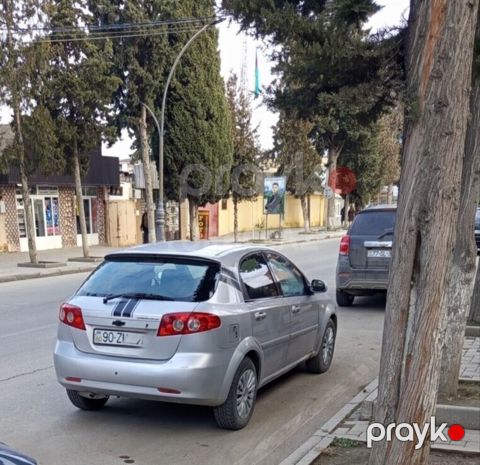 Chevrolet Lacetti xecbek -bir tek kosmetik isi var .başga otur sur