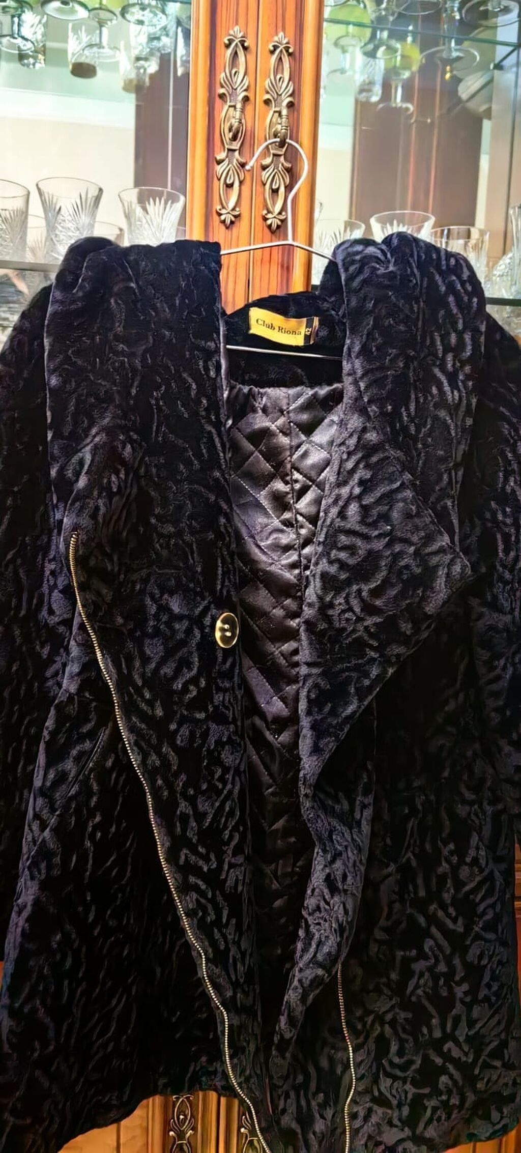 Qadın qış palto/şuba – Club Riona - Rəng: qara - Material: qıvrım — Şəxsi əşyalar, Bakı (2)