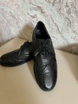Qara rəngli klassik bağlamalı ayaqqabı - Stil: Broq üslubunda, ucluq — Shoes