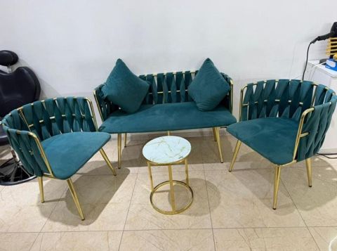 Nigar Salon uçun stolar satlır əla vəzyətdə 300 man çıxmaldı — Bakı