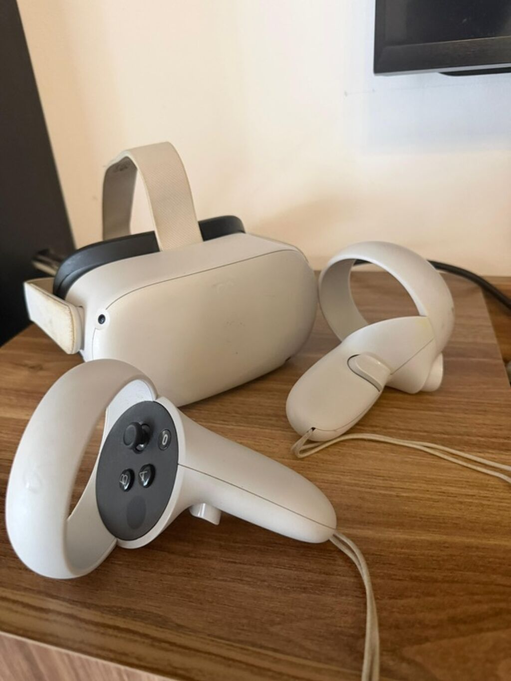 Virtual reallıq eynəyi satılır. Mağaza deyil, şəxsi özümündür, 1500 — Elektronika, Bakı (3)