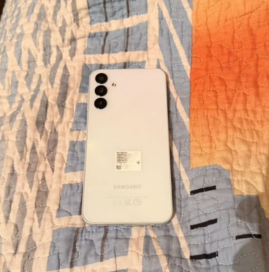 Samsung Galaxy A15, 128 GB, rəng - Ağ — Samsung, Bakı (2)