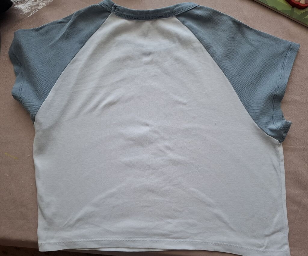 Trendyol qısaqol qadın T‑şərfi - Model: Raglan üslublu, kontrast qol — Şəxsi əşyalar, Bakı (2)