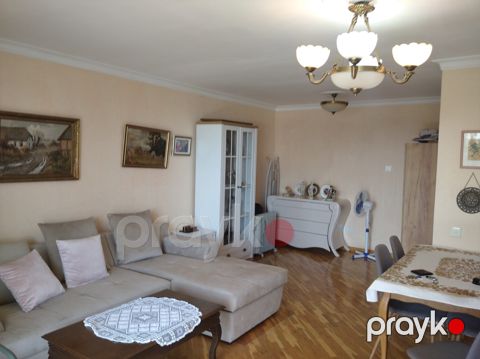 2-otaqlı mənzil, Neftçilər m., 70 m²