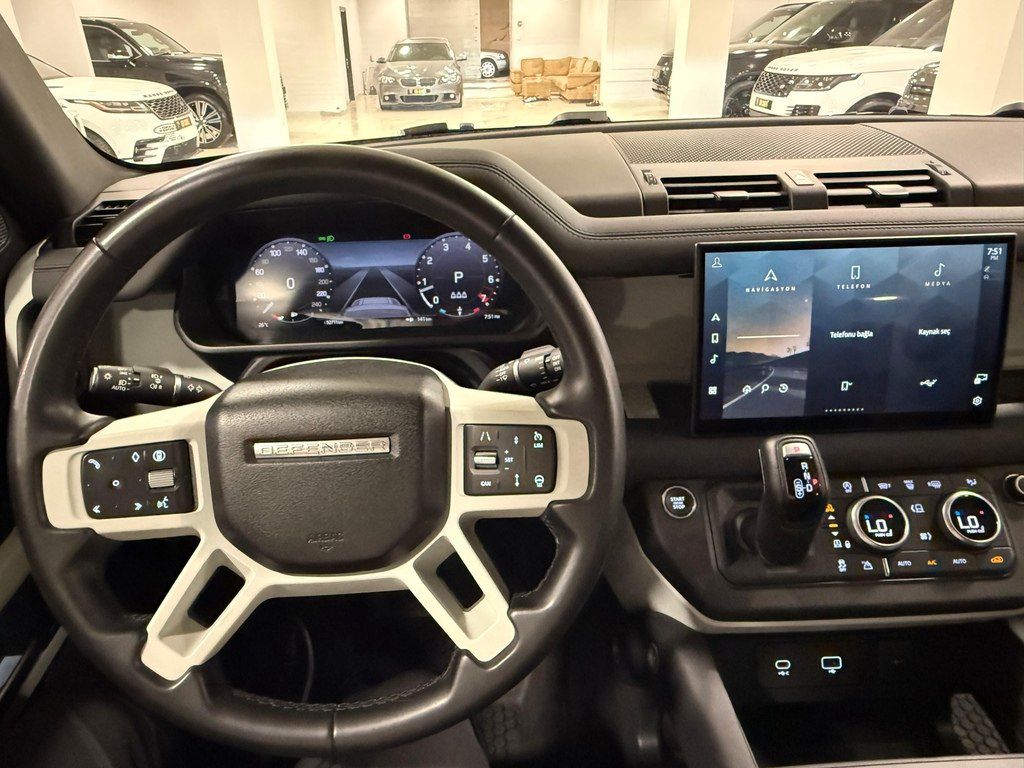 Land Rover Defender, 2.0 L, 2024 il, 50 000 km — Avtomobillər, Bakı (10)