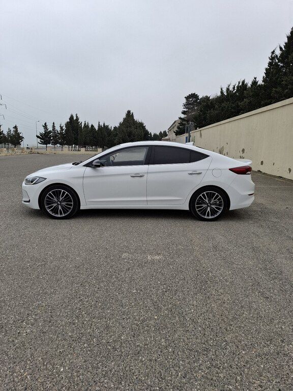 Hyundai Avante, 1.6 L, 2015 il, 205 332 km — Avtomobillər, Bakı (5)