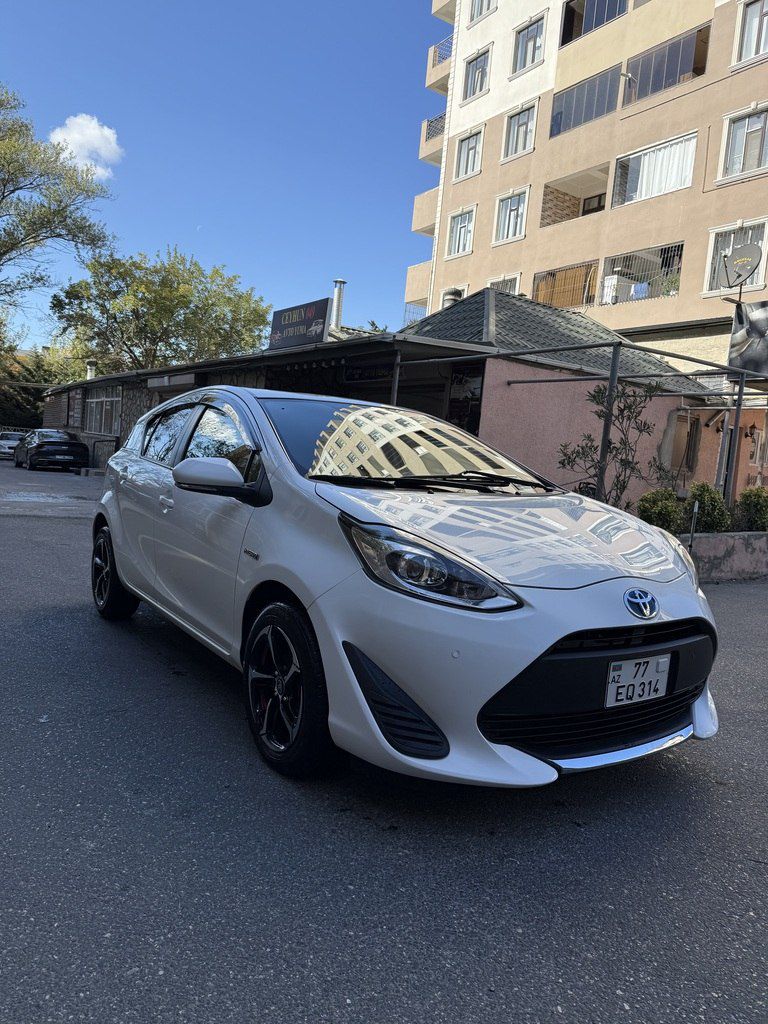 Toyota Aqua, 1.5 L, 0.87 kWh, 2019 il, 140 000 km — Avtomobillər, Bakı (5)