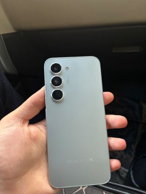 Tecno Spark, 256 GB, rəng - Gümüşü, Barmaq izi — Bakı