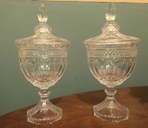 Kaida Glass brendinin qapaqlı şirniyyat qabı dəsti 1 yerde 15 manat — Bakı