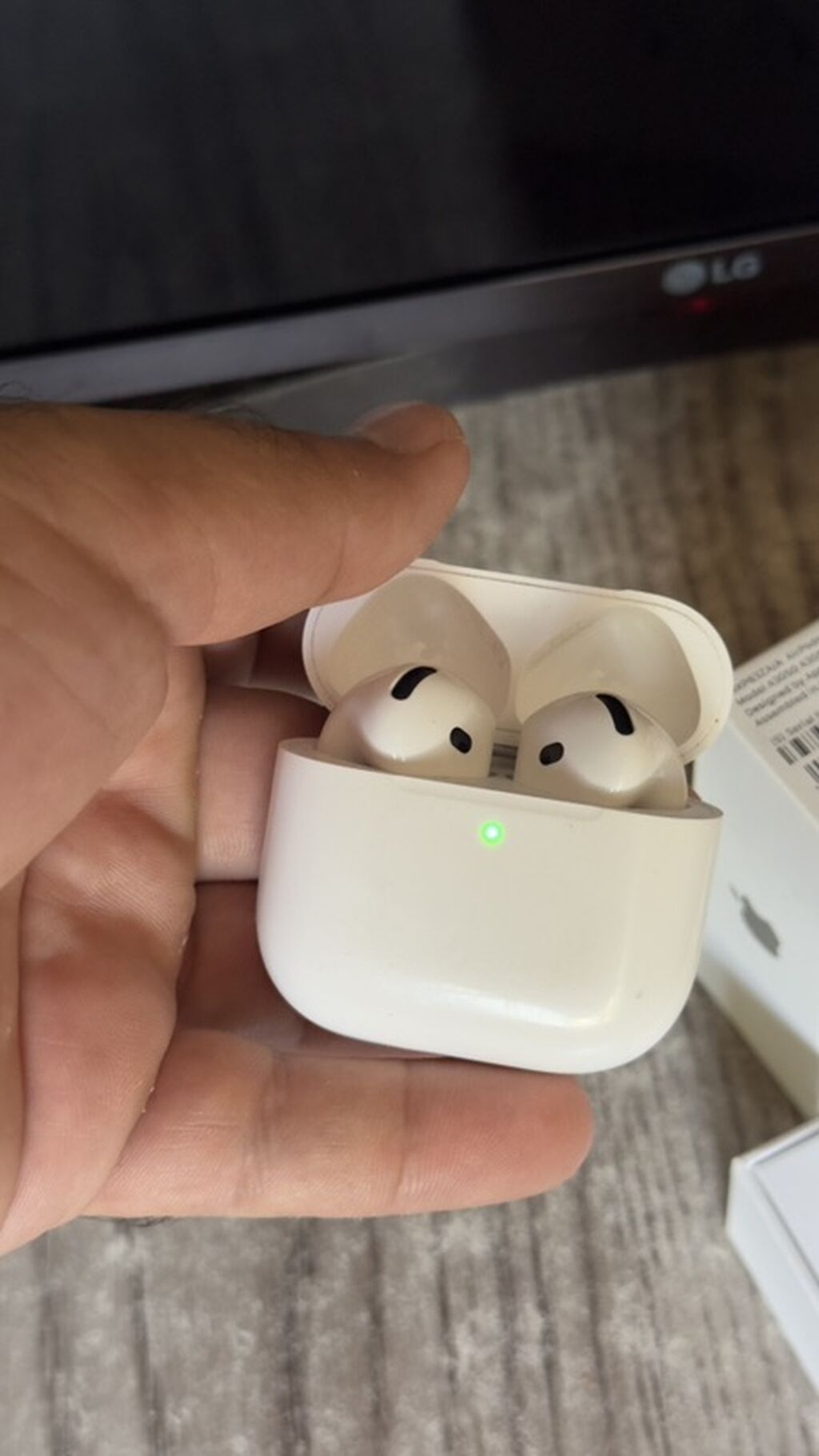 Apple AirPods 4 – simsiz qulaqlıq və şarj futlyarı - Model: AirPods 4 — Qulaqcıqlar, Bakı (10)