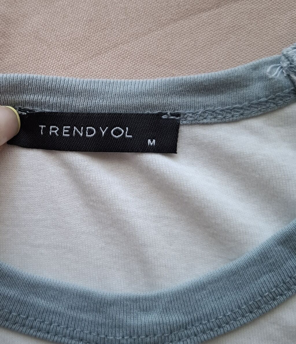 Trendyol qısaqol qadın T‑şərfi - Model: Raglan üslublu, kontrast qol — Şəxsi əşyalar, Bakı (3)