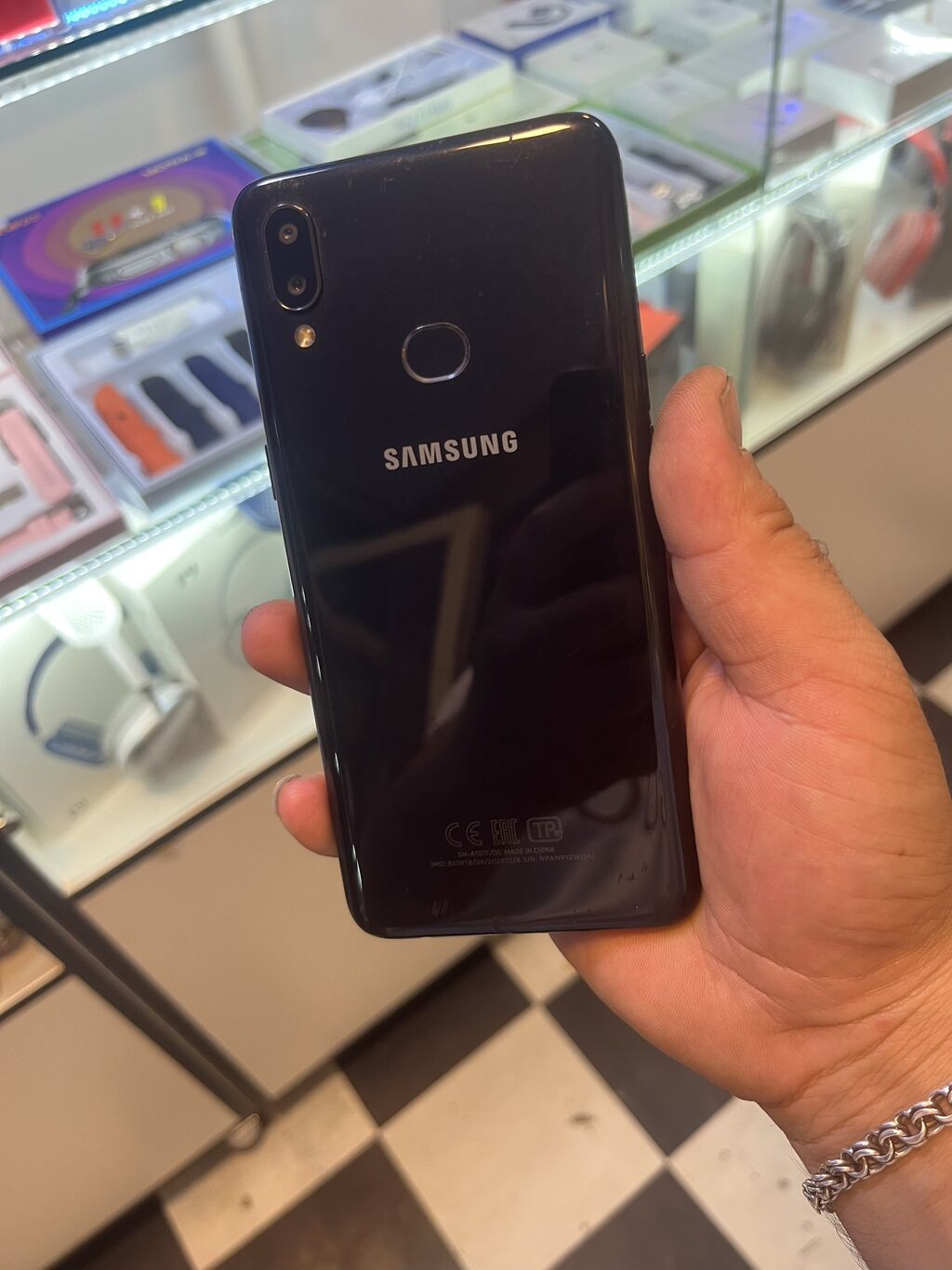 Samsung Galaxy A10s, 32 GB, rəng - Qara, Zəmanət, Barmaq izi, İki sim kartlı — Samsung, Gəncə