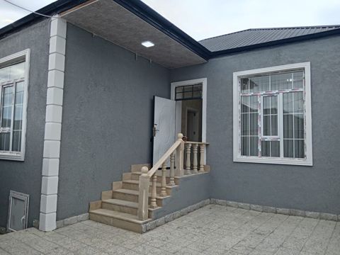 satilir. Ev Mehdiabadda 4 nömreli mektebin yaxinliginda — Mehdiabad