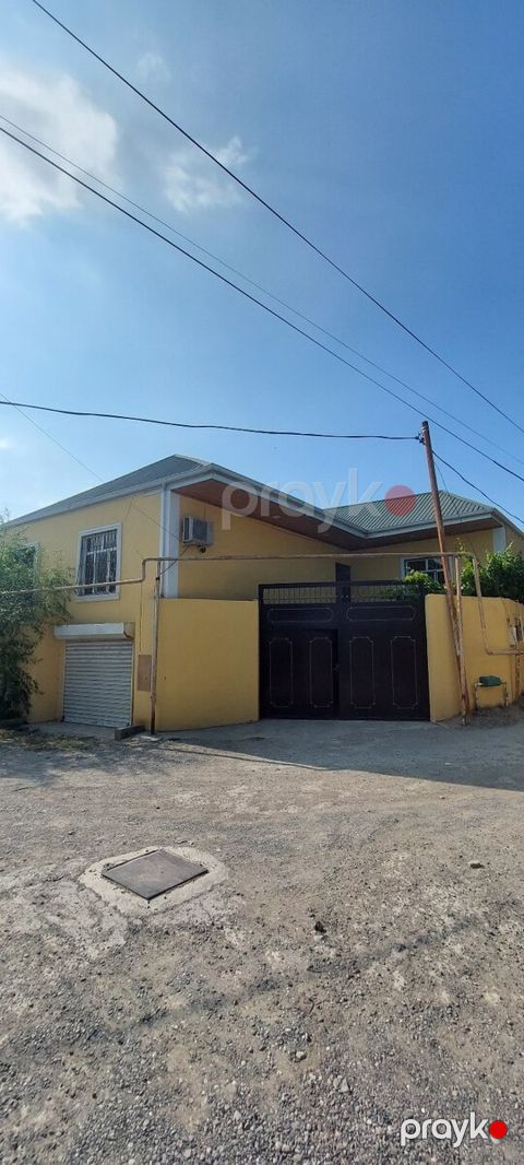 Həyət evi, Binəqədi qəs