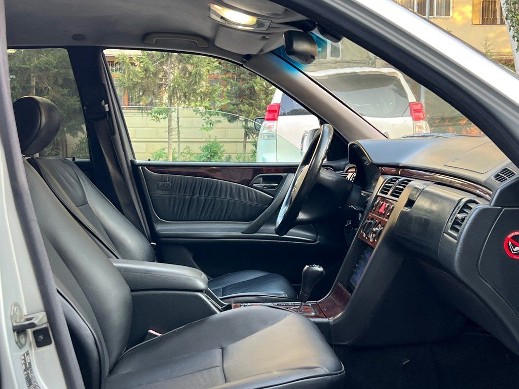 Mercedes E 220, 2.2 L, 2001 il, 590 000 km — Avtomobillər, Bakı (11)