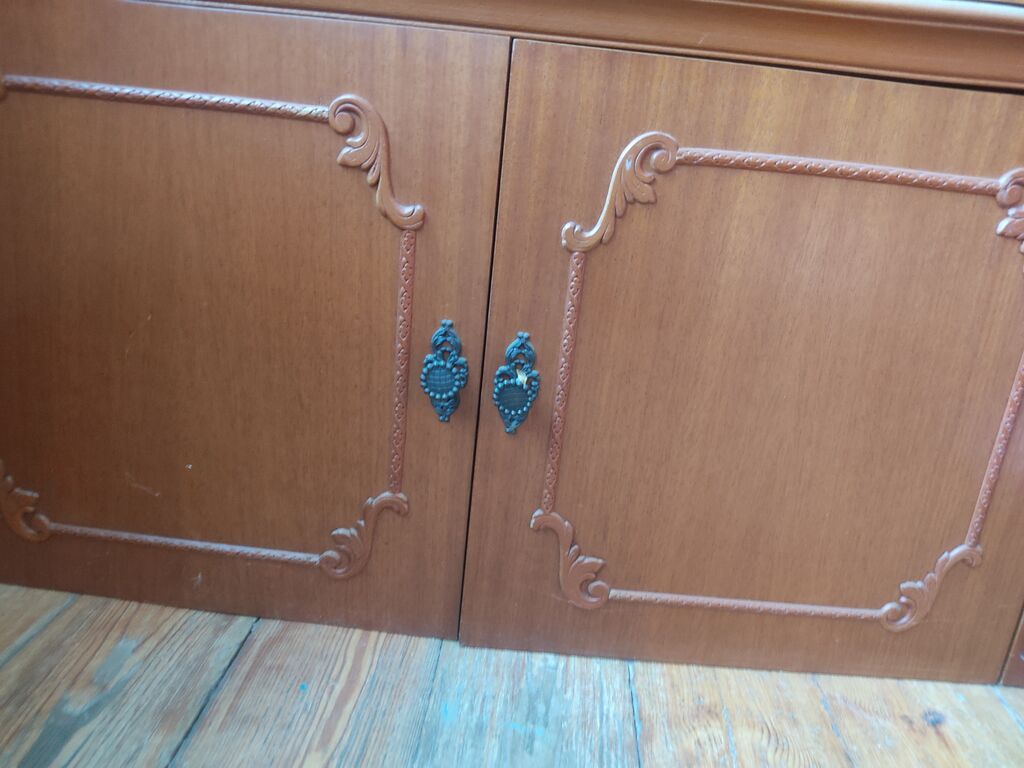 Iki skaf iki adresal iki kreslo bir jurnalni hamsi birge satilir — Mebel, Digah (4)