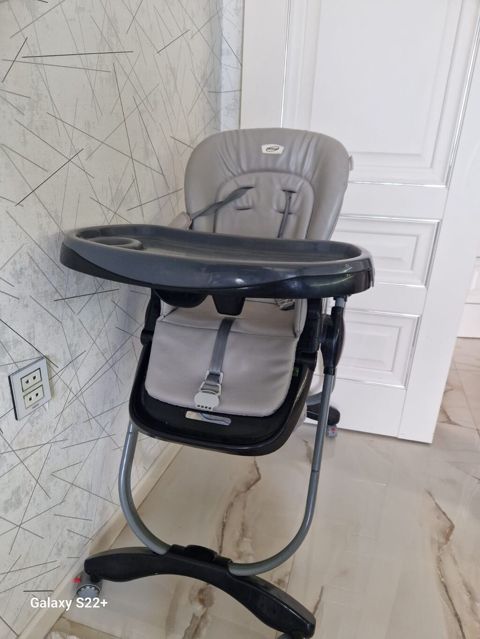 Tahire Yemek masasi 50 azn remenleri var yaxsi veziyyetdedi unvan baki