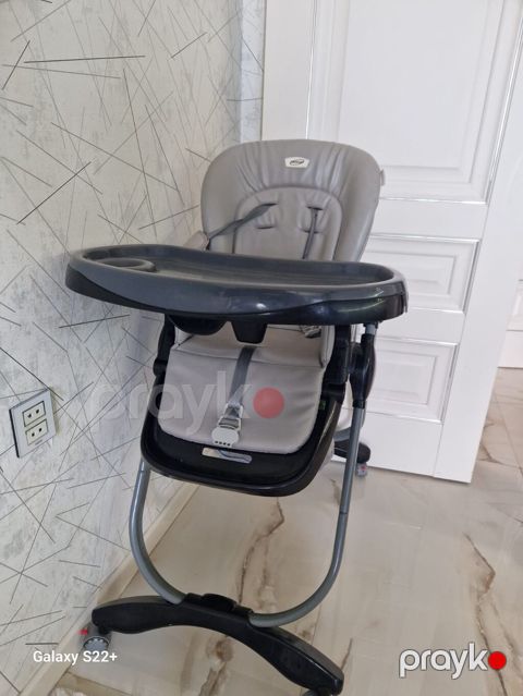 Tahire Yemek masasi 50 azn remenleri var yaxsi veziyyetdedi unvan baki