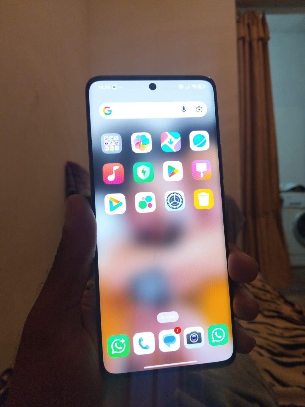Redmi 5G smartfon - Arxa tərəfdə dörd modullu kamera bloku - Öndə — Elektronika, Bakı (3)