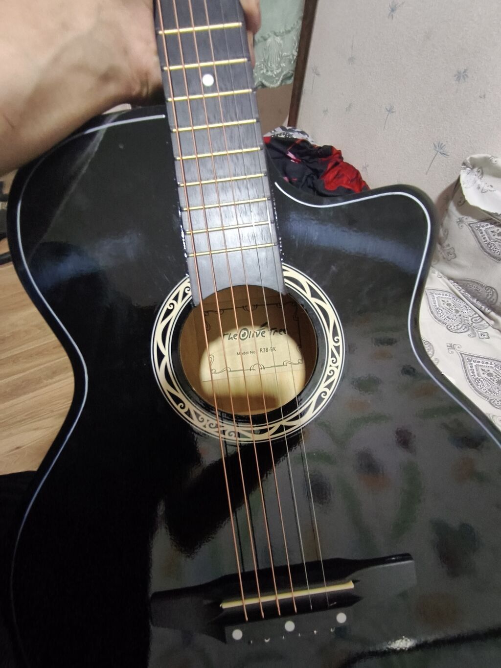Gitar satılır almışam heç istifadə edilməyib aşağı hissədə balaca bir — Mallar, Bakı (3)