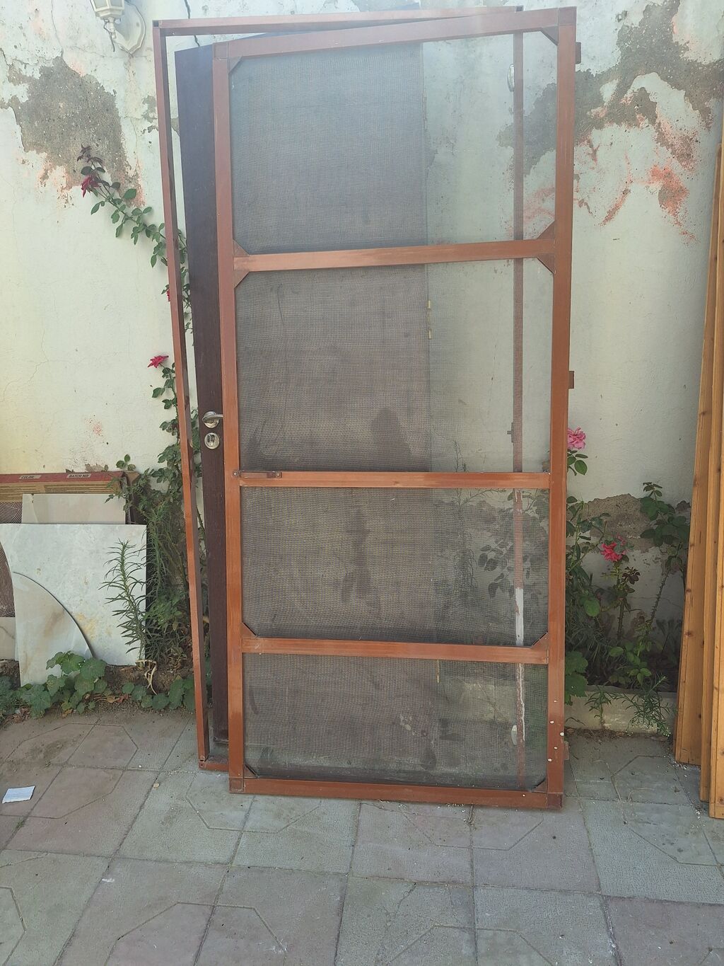 Taxta çərçivəli tor qapı - Material: möhkəm taxta karkas, incə metal — Mallar, Bakı (2)