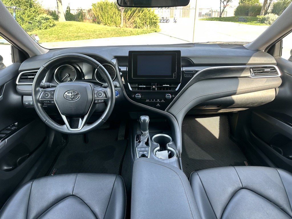 Toyota Camry, 2.5 L, 1.6 kWh, 2023 il, 49 000 km — Avtomobillər, Bakı (7)