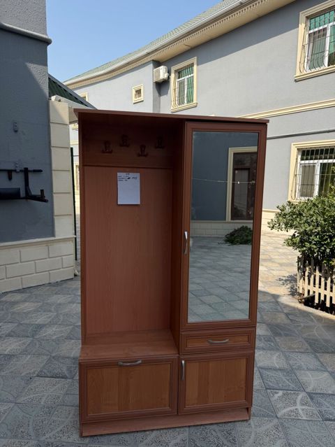 Dehliz dolabi satilir Qiymət 60 azn Ünvan Mərdəkan Nika E — Bakı