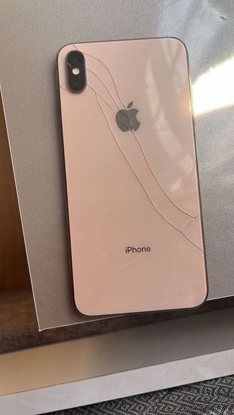 IPhone X, Qızılı, Qırıq — Masazır