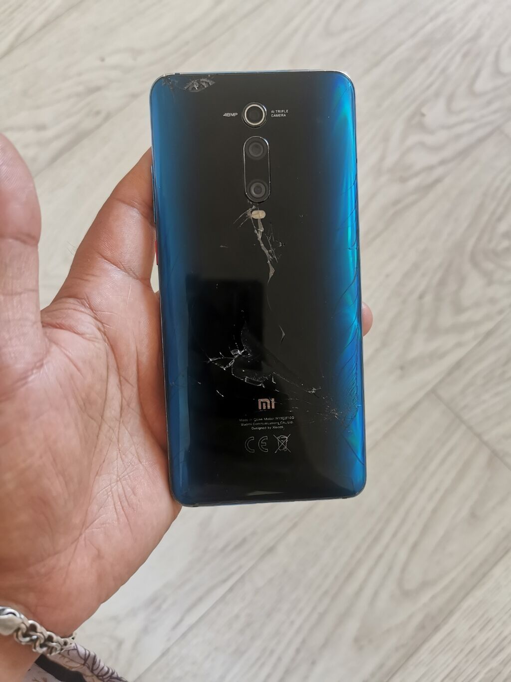 Xiaomi Mi 9T, rəng - Mavi, Qırıq — Xiaomi, Bakı (2)