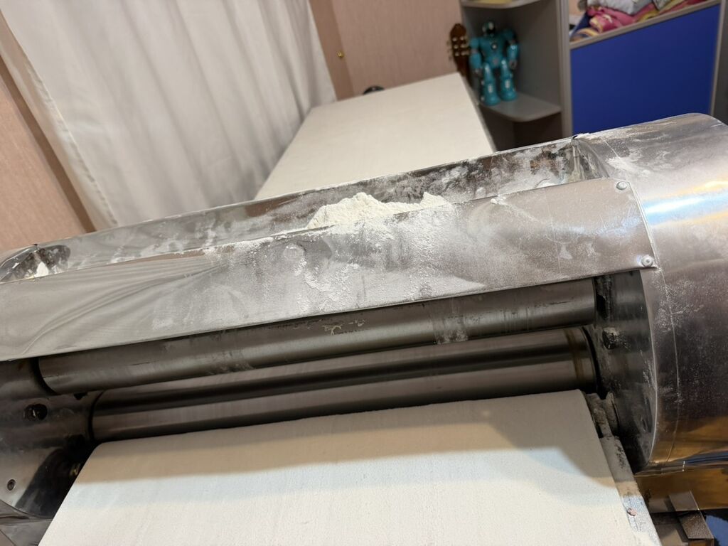 Sənaye tipli lavaş/yuxa yayma və nazik xəmir açma maşını - Material — Mallar, Bakı (5)