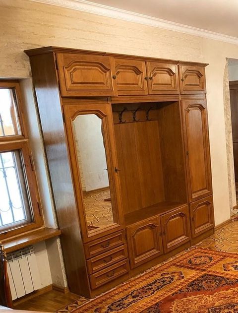 Ruminya istehsali dehliz dolabi 280₼ satilir .Temiz,agacdi .zunvan — Qobu