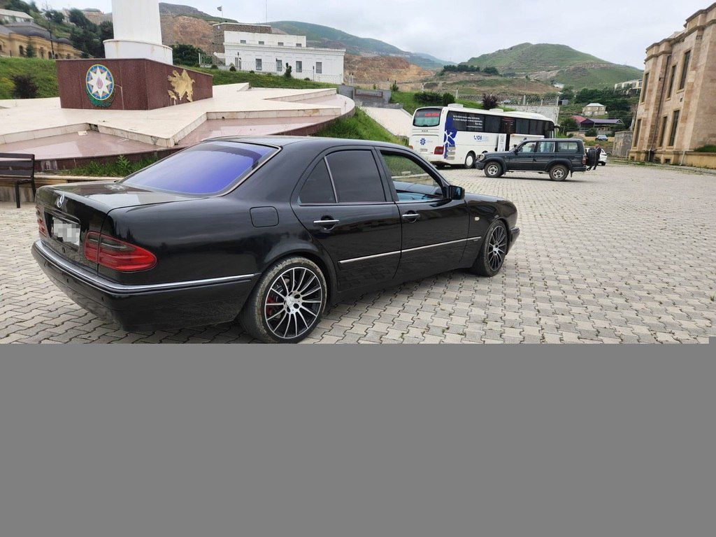 Mercedes E 280, 2.8 L, 1998 il, 230 000 km — Avtomobillər, Gədəbəy (2)