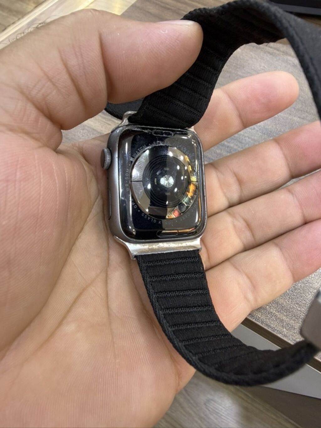 Apple Watch Series 5 (44 mm) – qara rəng Xüsusiyyətlər: - Korpus — Aksesuarlar, Digah (3)
