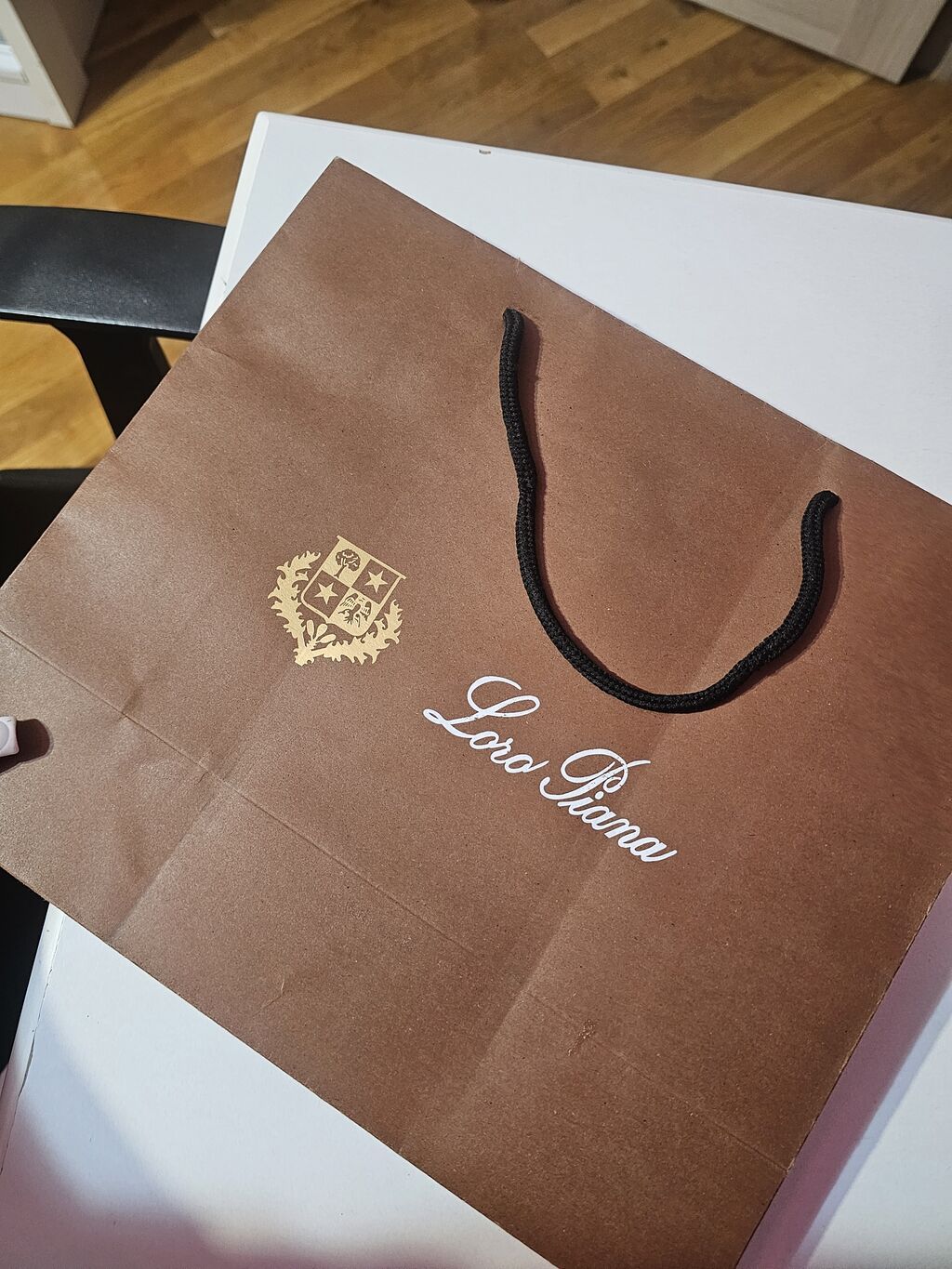 Loro Piana brendli kağız hədiyyə paketi - Material: qalın, möhkəm — Mallar, Masazır (2)