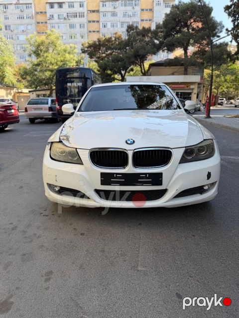 BMW 320, 2.0 L, 2009 il, 296 404 km
