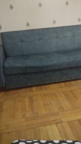 İki divan da açılır və bazalıdır. Mavi rəng vəziyyəti yaxşıdır — Furniture