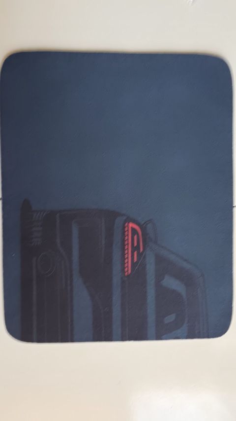 Oyun üçün mouse pad - Ölçü: təxminən kiçik/orta masaüstü formatı — Bakı