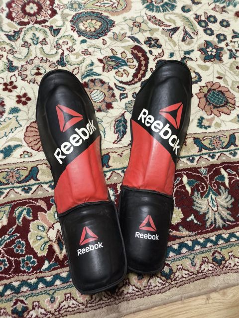 Reebok ayaq-baldır qoruyucuları (shin guard) Döyüş idmanı və məşqlər — Mehdiabad