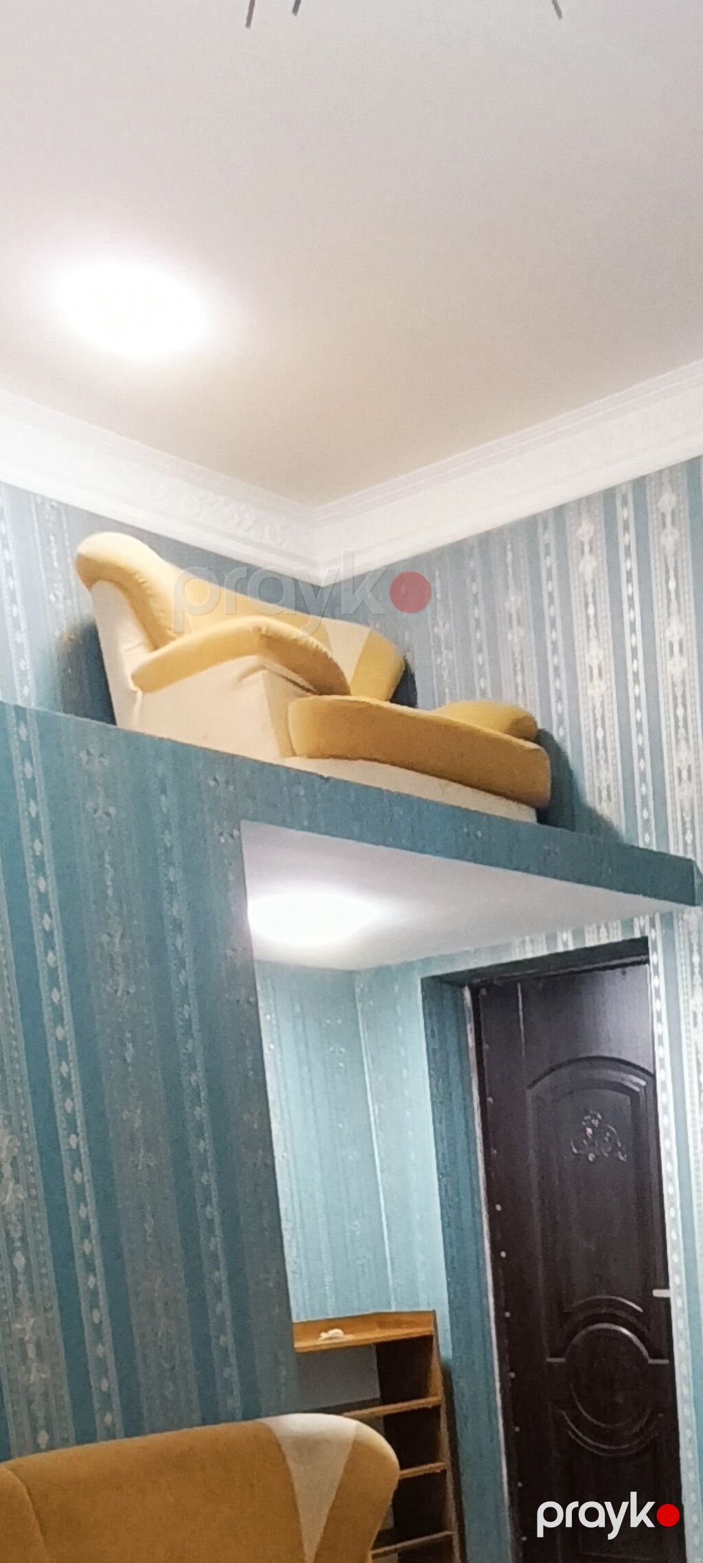 Tek mini divan 25 man satilir. 2 kreslosu da var kreslolarla — Mebel, Bakı (5)