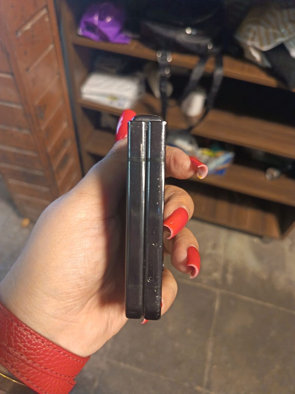 Samsung Galaxy Z Flip 5, rəng - Qara — Samsung, Bakı (2)