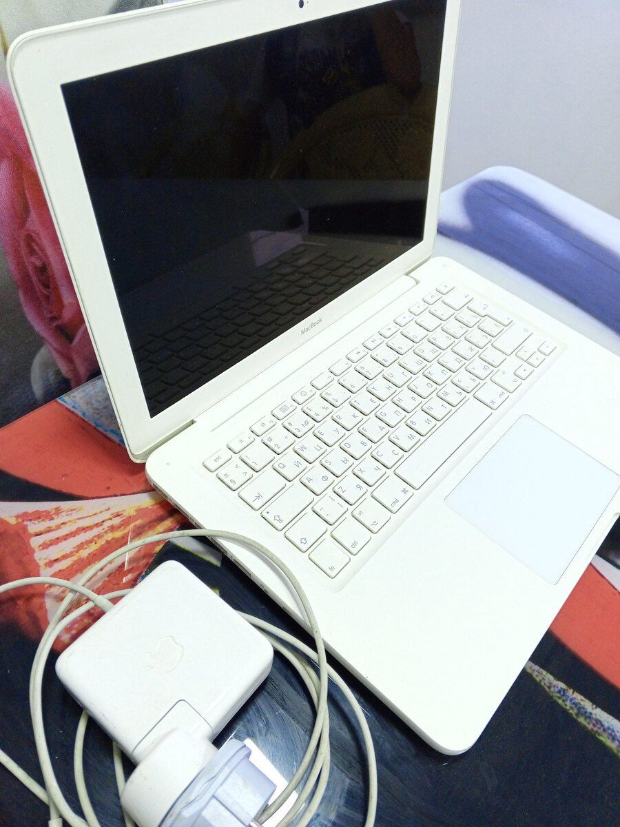 MacBook 13" 2010 — Elektronika, Bakı (5)