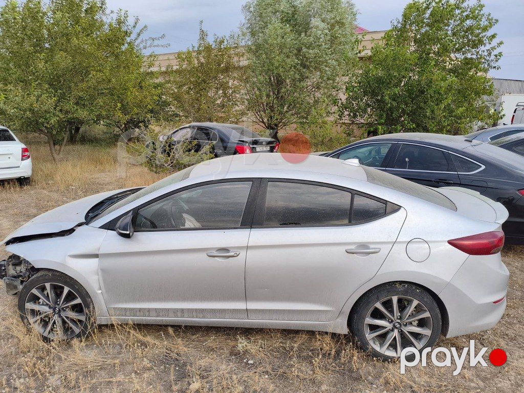 Hyundai Avante, 1.6 L, 2016 il, 270 000 km — Avtomobillər, Naxçıvan (6)