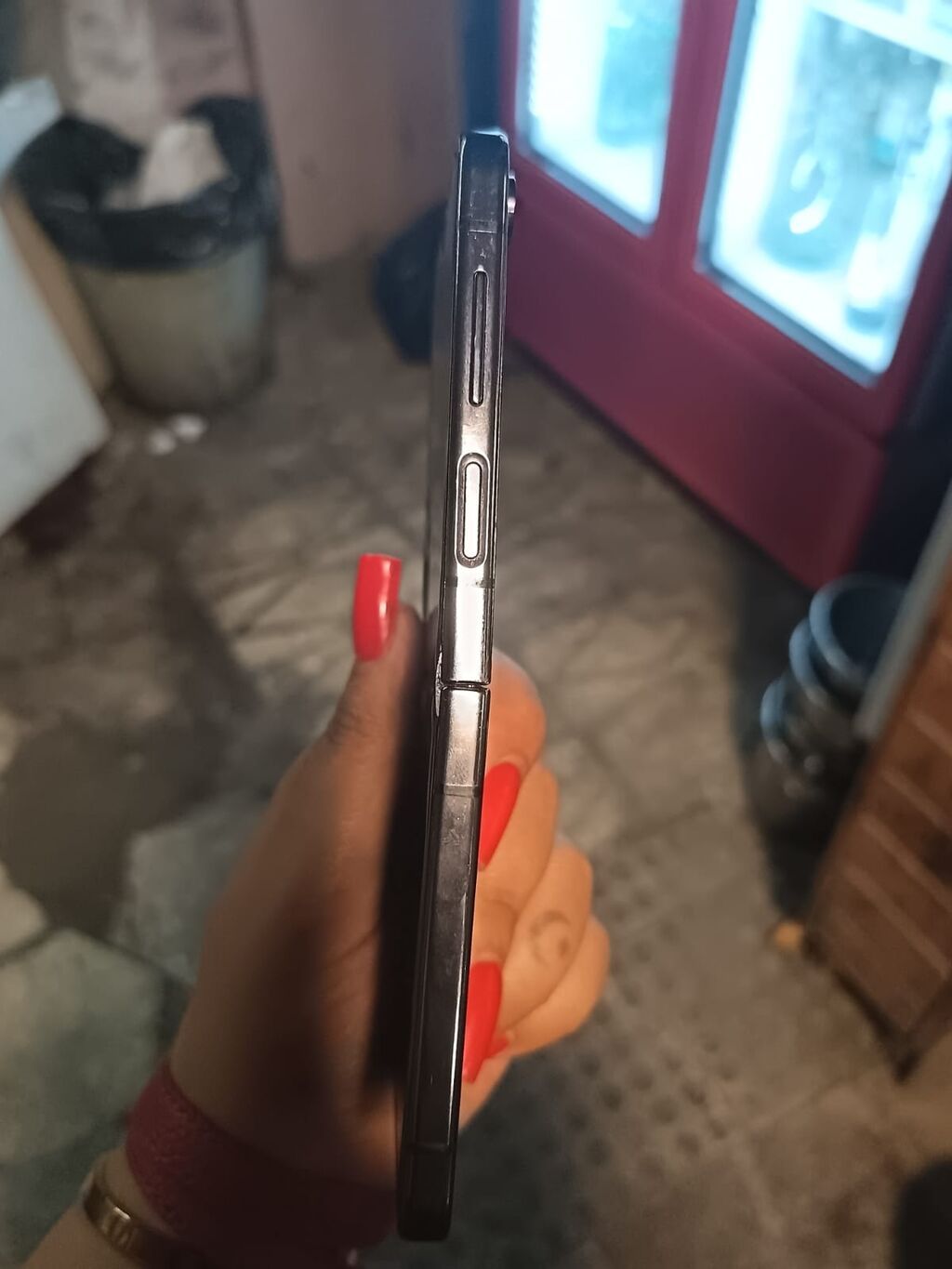 Samsung Galaxy Z Flip 5, rəng - Qara — Samsung, Bakı (5)