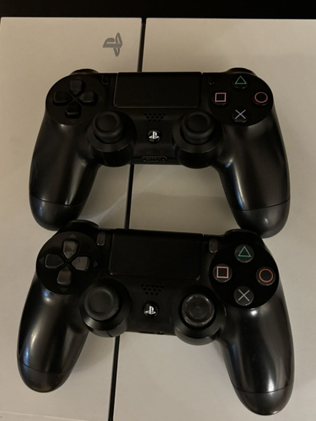 Sony PlayStation 4 (PS4) – White versiya Xüsusiyyətlər: - Rəng: ağ — Elektronika, Bakı (2)