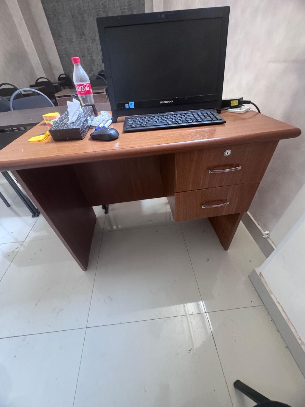 İşlənmiş, İşçi üçün, Dördbucaq masa — Ofis mebeli, Gəncə (2)