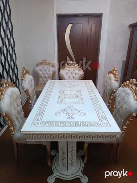Zərif klassik üslubda yemək dəsti Masa desdi satilir ideal