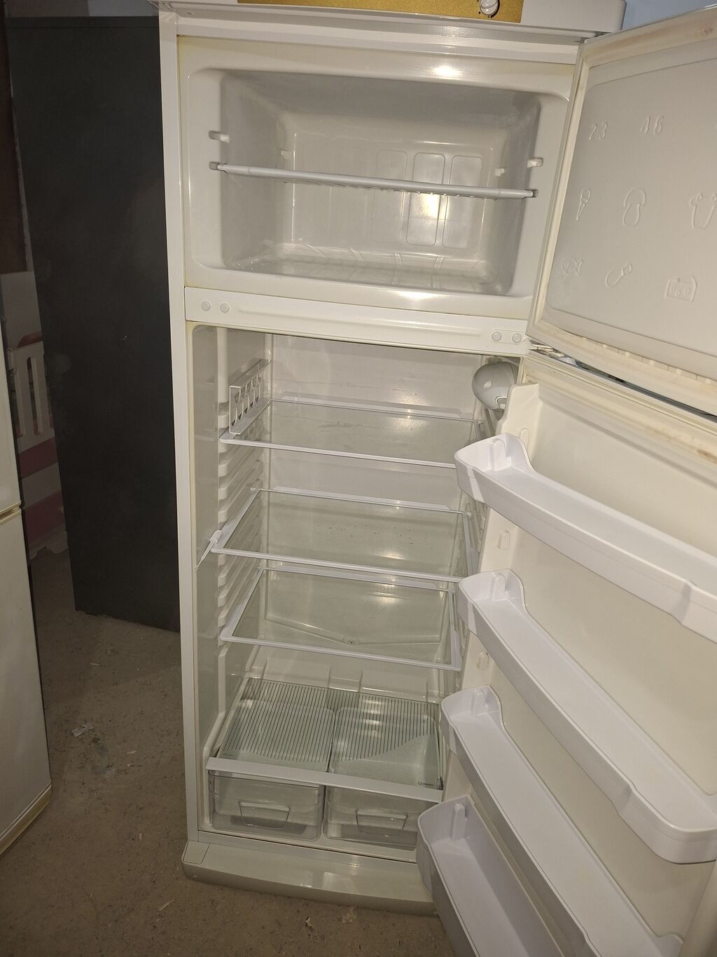 İşlənmiş 2 qapılı Indesit Soyuducu Satılır — Soyuducular, Bakı (2)