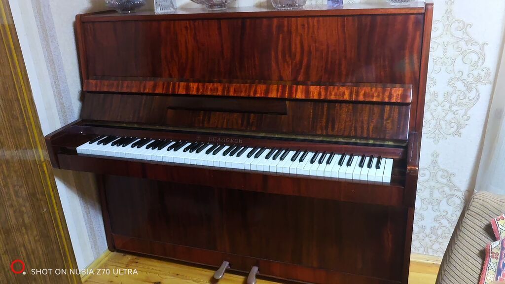 Akkustik pianino – Belarus (upright) - Korpus: laklı tünd — Mallar, Digah (2)
