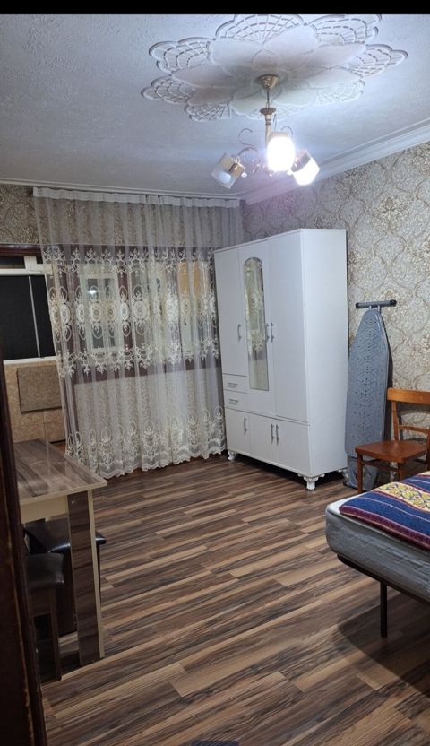2 otaqlı mənzil – tam mebellidir - Geniş və işıqlı otaq: taxta — Sumqayıt