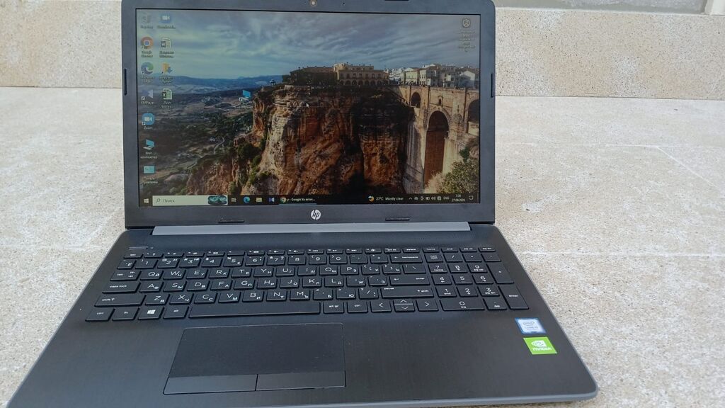 *500azn* HP notebook satilir. 15-da1xx Prosessor: Intel Core i5-8265U — HP, Bakı